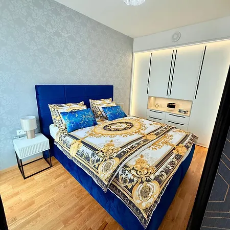 Andy's In Downtown Metropolis With Parking Apartamento