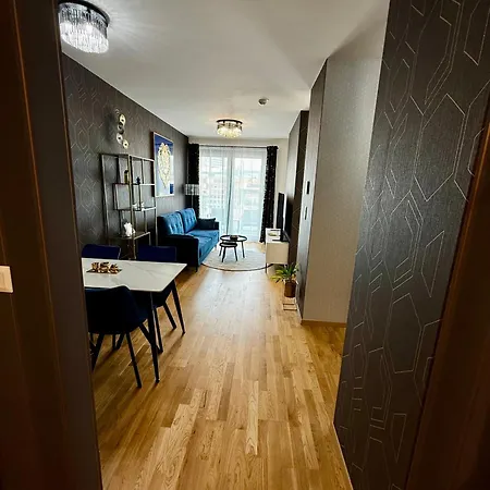 Andy's In Downtown Metropolis With Parking Apartament *