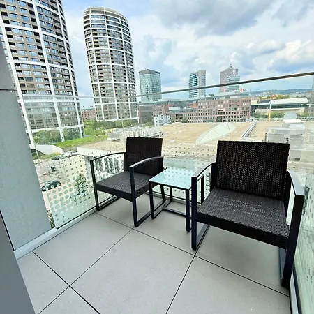 Apartament Andy's In Downtown Metropolis With Parking *