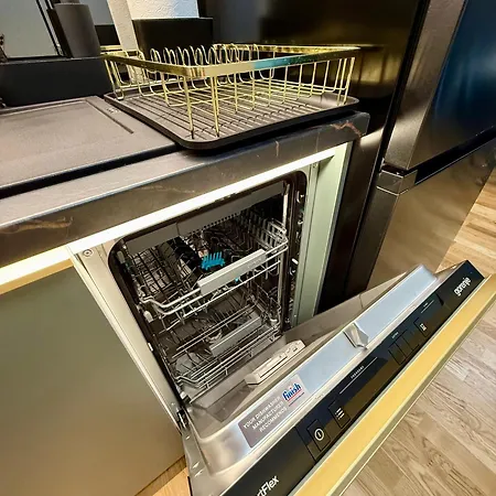 Apartamento Andy's In Downtown Metropolis With Parking