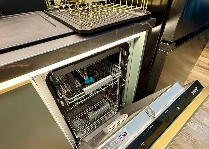 Lejlighed Andy's In Downtown Metropolis With Parking