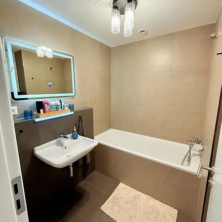 Appartement Andy's In Downtown Metropolis With Parking Bratislava