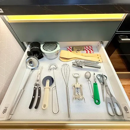 Andy's In Downtown Metropolis With Parking Appartement